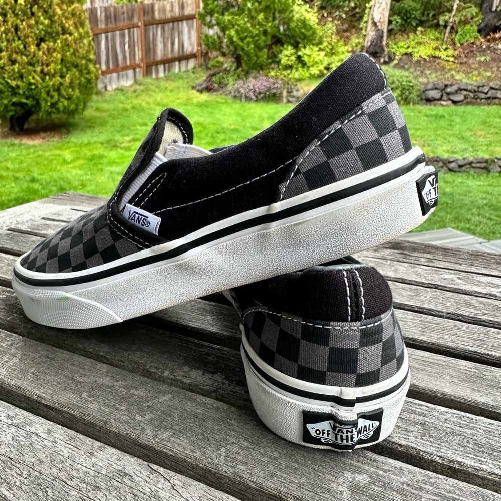 Vans Kids Checkered Slip-On Sneakers Black & Gray Super Clean Unisex Size 3
